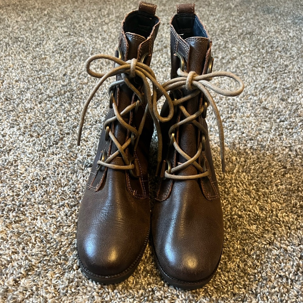 SOREL ankle boots